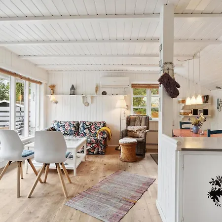 Ferienhaus 3 Bedroom Stunning In